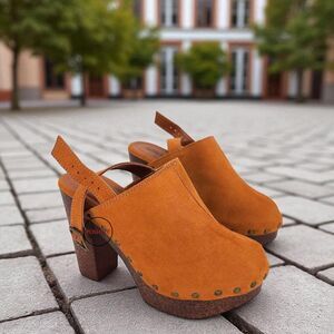 Olivia Miller Studded Lia Clog Heel Cognac Size 8